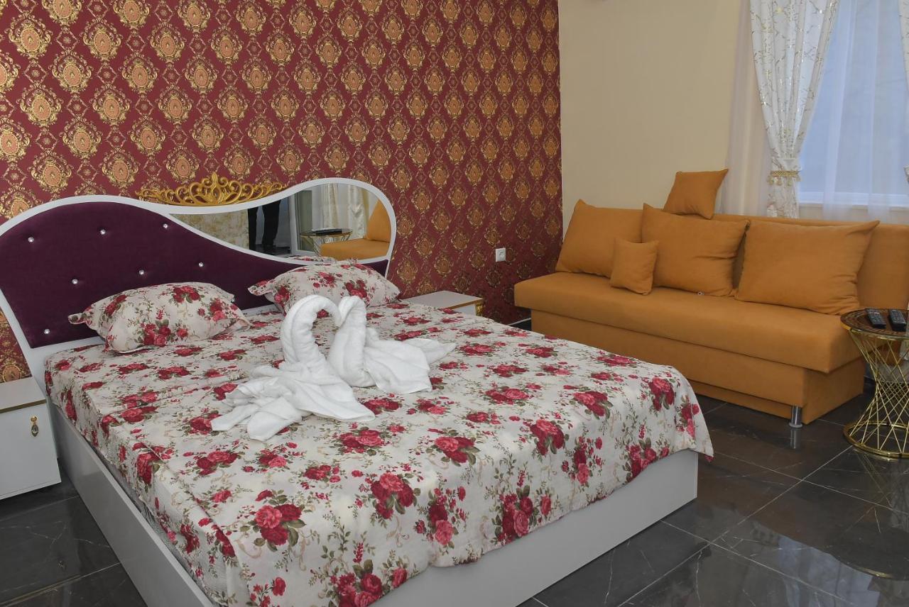 Apart Versai Varna Bagian luar foto